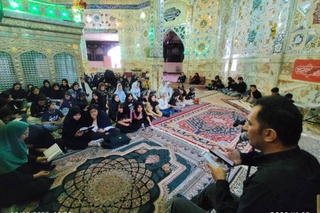 مراسم فرهنگی و معنوی هفتمین روز شهادت امام حسین (ع) در بارگاه امامزاده سید صدرالدین اردبیل برگزار شد