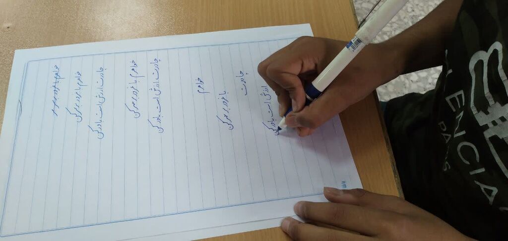 1317775 پسران در کارگاه خوشنویسی، پیامرسان ارزش حجاب شدند