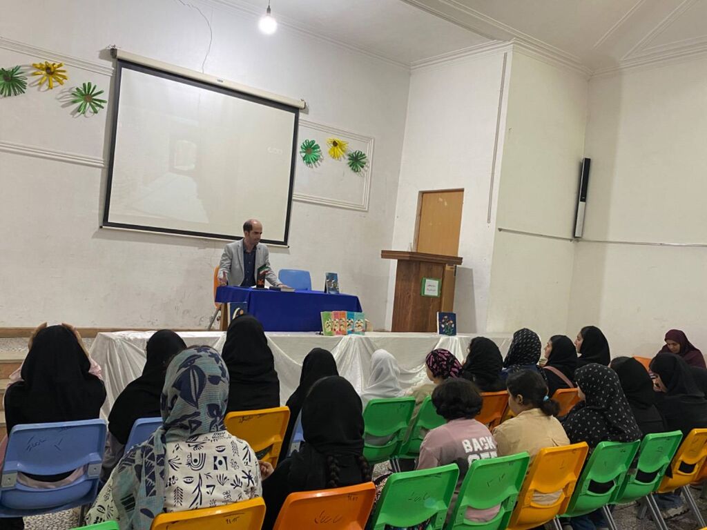 1317990 گرامیداشت روز ملی ادبیات کودک و نوجوان در ساری با محوریت آثار مهدی آذر یزدی