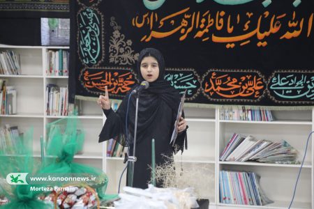 گردهمایی کودکان عاشورایی با عنوان از نخل تا آوار در یزد برگزار شد