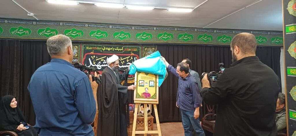 1318156 شعرخوانی شاعران نوجوان کانون در حضور نماینده ولی فقیه در استان همدان