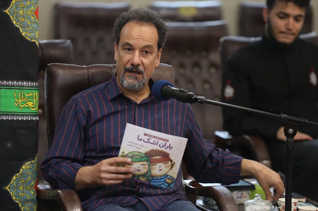 1318164-1 شعرخوانی شاعران نوجوان کانون در حضور نماینده ولی فقیه در استان همدان