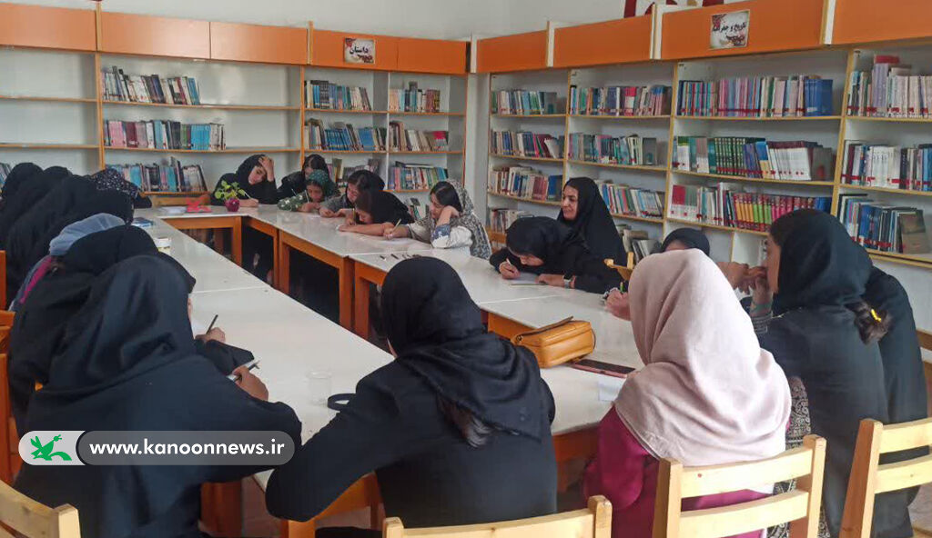 1318231-1 برنامه مراکز کانون یزد در روز ملی ادبیات کودک و نوجوان