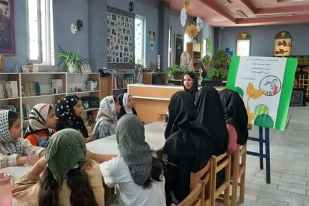 نشست تخصصی بررسی آثار مهدی آذر یزدی در مرکز ۲ شاهرود برگزار شد