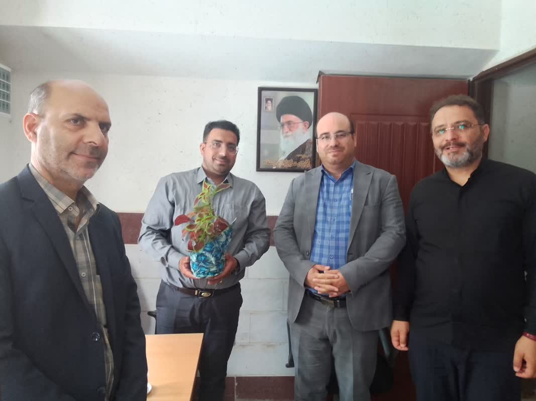 1318434 آیین تجلیل از کارکنان حوزه حراست و کارشناس فناوری اطلاعات کانون استان مرکزی