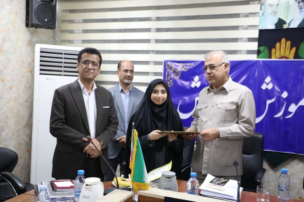 1318555 من استاندارم! معین و حامی کانون پرورش فکری در هرمزگان