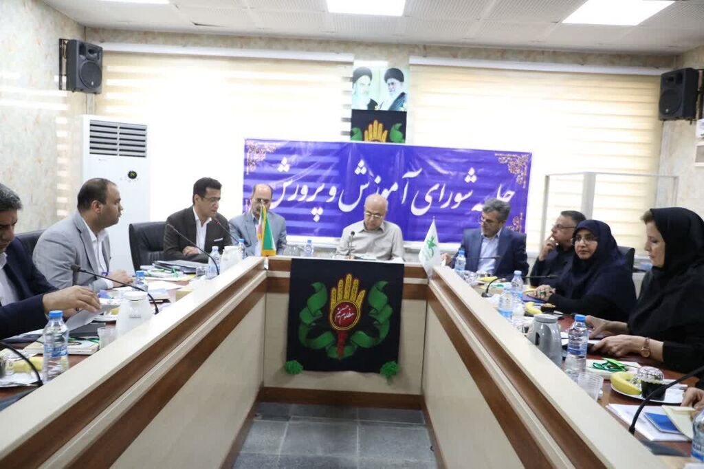 1318561 من استاندارم! معین و حامی کانون پرورش فکری در هرمزگان