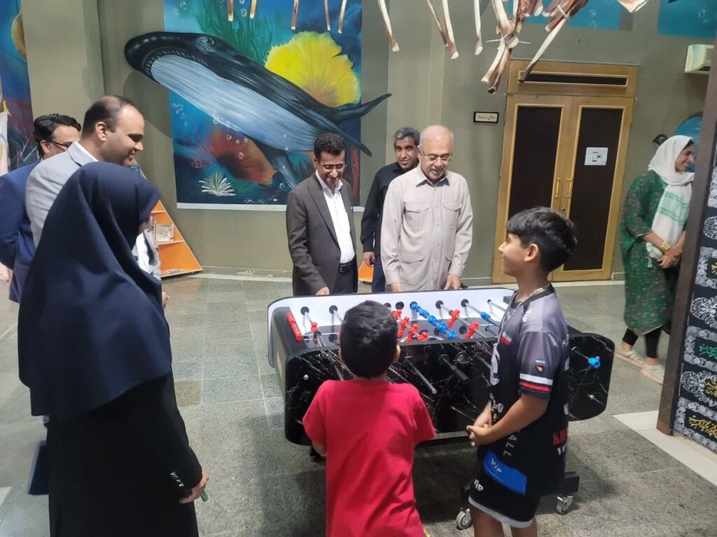 1318562 من استاندارم! معین و حامی کانون پرورش فکری در هرمزگان