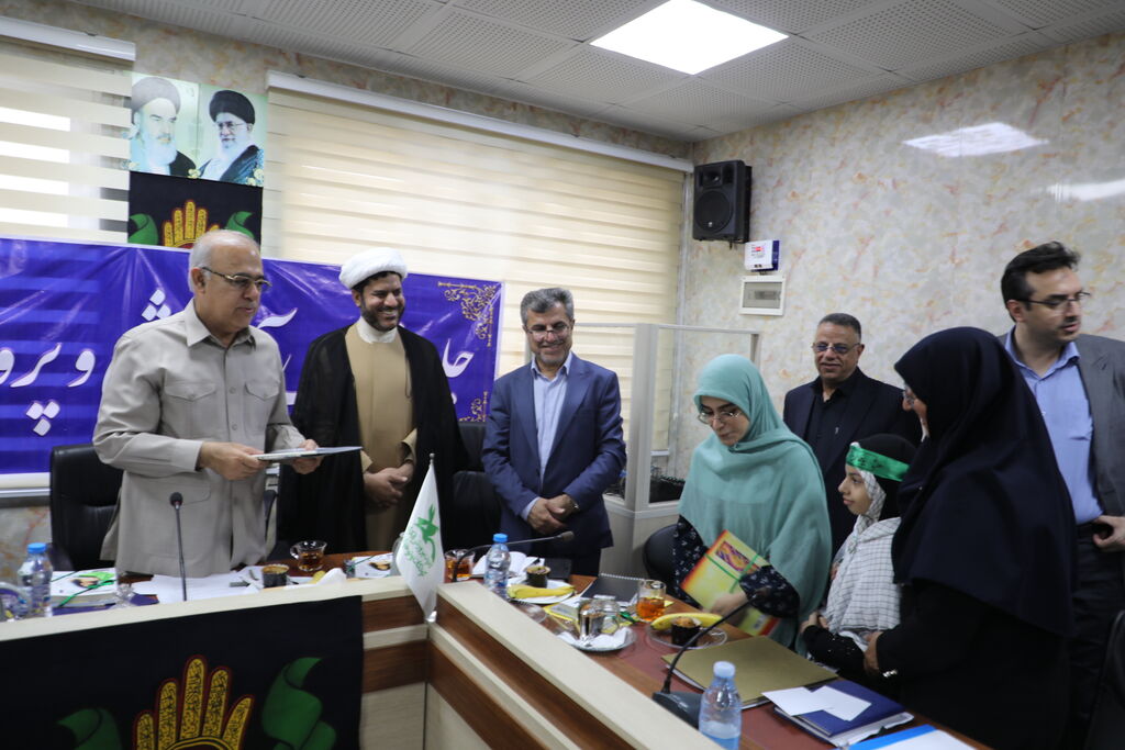 1318571 استاندار هرمزگان معین کانون هرمزگان شد/ کانون باید از محدودیت خارج شود