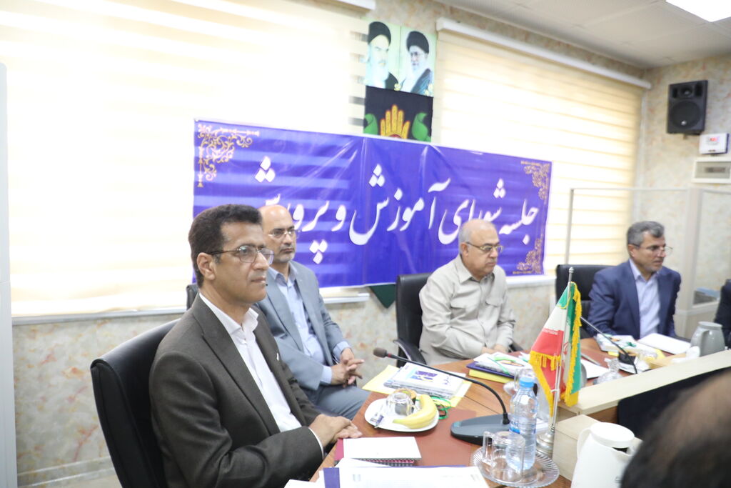 1318576 استاندار هرمزگان معین کانون هرمزگان شد/ کانون باید از محدودیت خارج شود