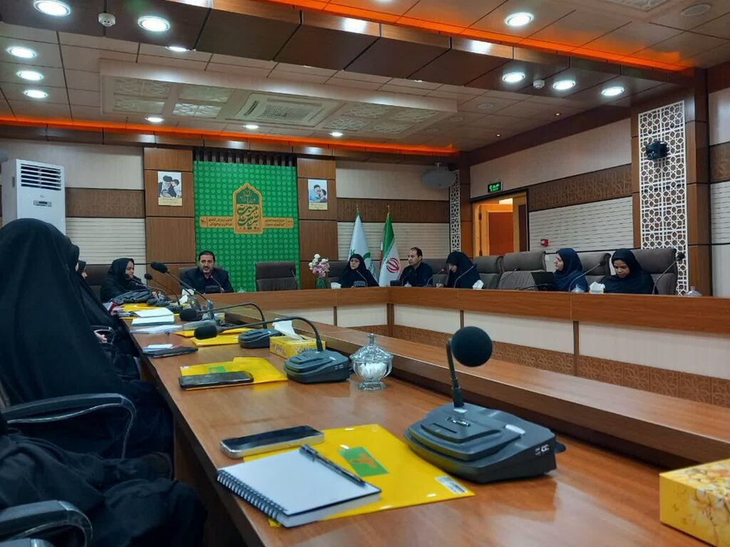 1318785 حضور مربی استان کرمانشاه در اولین دوره تربیت مربی کشور