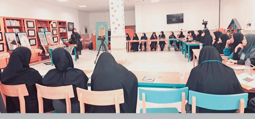 1318788 حضور مربی استان کرمانشاه در اولین دوره تربیت مربی کشور