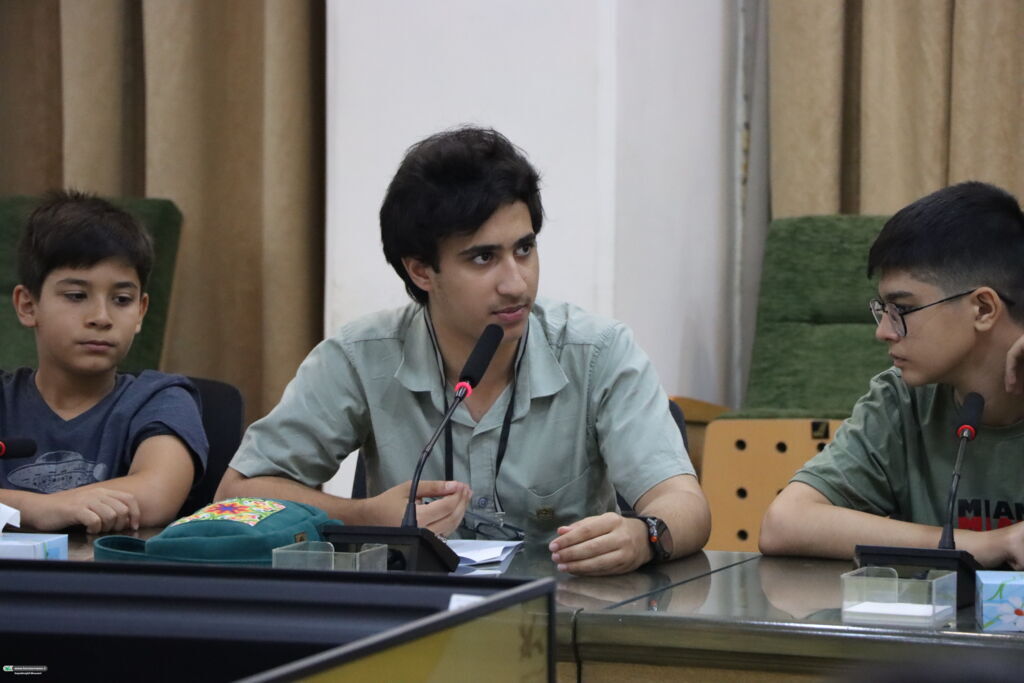 نشست ادبی انجمن شاعران نوجوان استان تهران