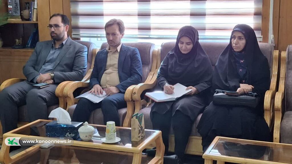 1318861 سرپرست کانون با فرماندار همدان دیدار کرد