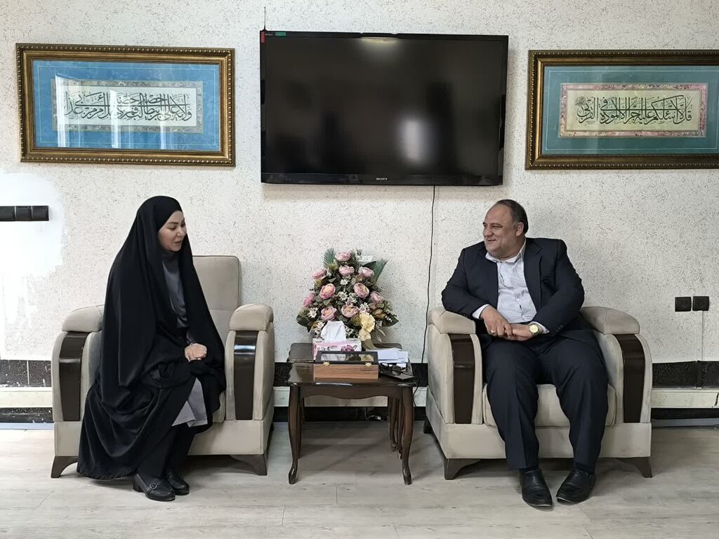نشست سرپرست کانون کرمانشاه با مدیرکل فرهنگ و ارشاد اسلامی استان
