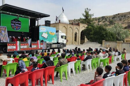 بهره‌مندی بیش از پنج هزار کودک و نوجوان از برنامه‌های تماشاخانه سیار در کهگیلویه و بویراحمد