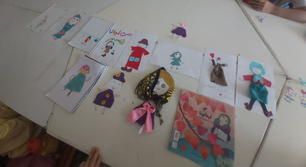 1319238 معرفی کتاب《لینا لونا》 در مراکر کانون البرز