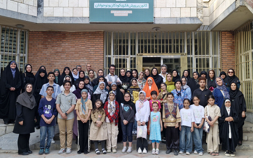 1319264 چهارمین دورهمی قصه گویی استان تهران