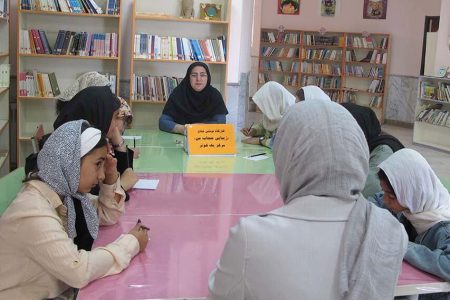 ‌برنامه‌ گرامیداشت هفته عفاف و حجاب در مرکز شماره یک کانون کوثر برگزار شد