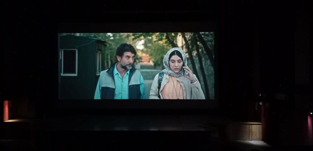 1319675 نوجوانان و والدین مجتمع آفرینش کانون کرمانشاه به تماشای فیلم "زیبا صدایم کن" نشستند