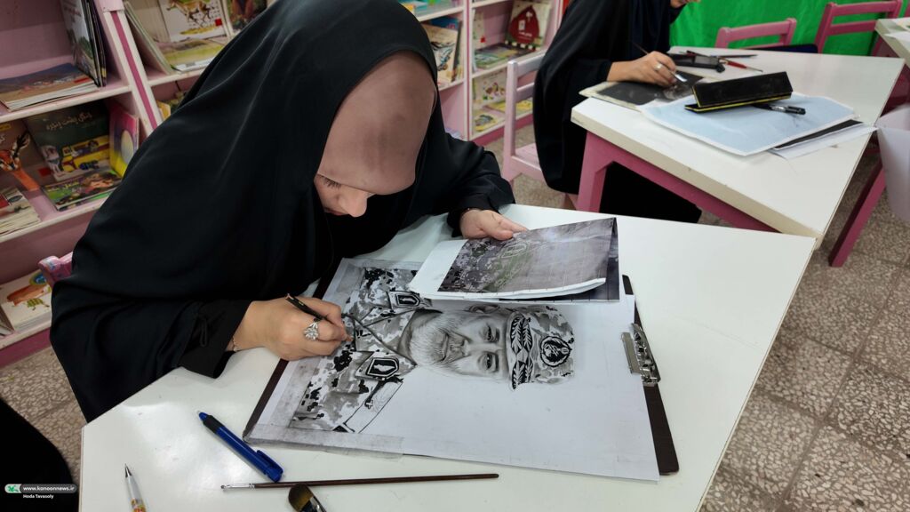 1319707 اعضا و مربیان مراکز کانون چهره شهدای جنگ ۱۲ روزه ۱۲ روزه را به تصویر کشیدند