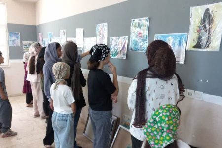 برپایی نمایشگاه پوستر عفاف و حجاب در مرکز روانسر