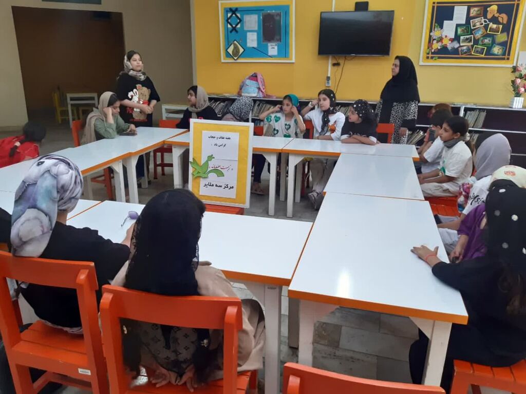 1319951 اجرای برنامه عفیفانه در مراکز فرهنگی-هنری کانون همدان