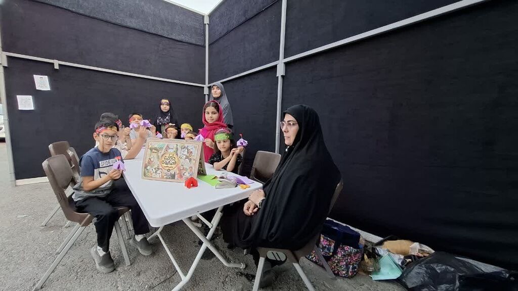 1320111 کودکان در یادواره شهید خلفخانی نقشآفرین شدند