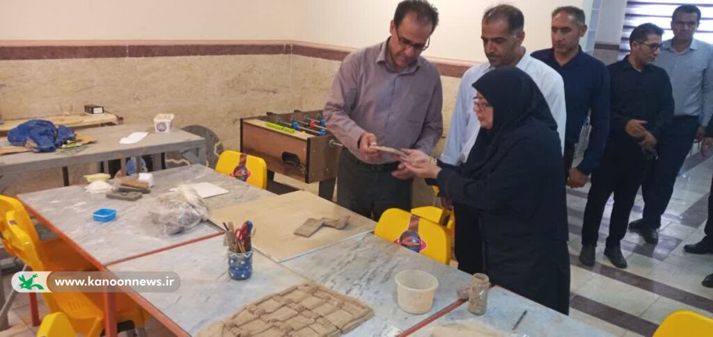 فرماندار چگنی در لرستان از فعالیت‌های تابستانی کانون پرورش فکری دیدن کرد