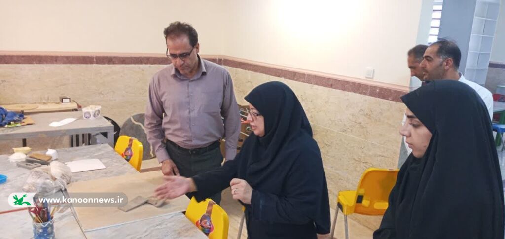 فرماندار چگنی در لرستان از فعالیت‌های تابستانی کانون پرورش فکری دیدن کرد