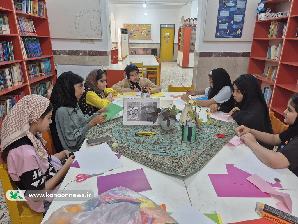 1320254 نشستهای ادبی در بزرگداشت روز ملی ادبیات کودک و نوجوان در مراکز بندرریگ و بوشهر برگزار شد