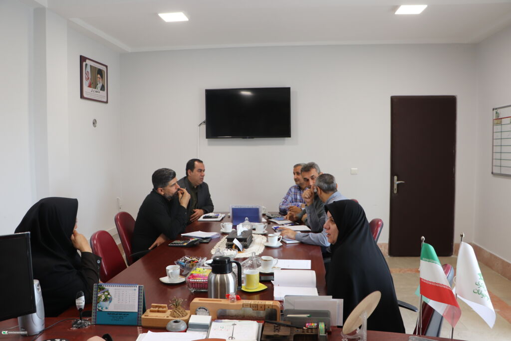 خرید آسمان‌نما، عینک VR و لپ‌تاپ؛ تجهیز مراکز گلستان در دستور کار شورای مالی