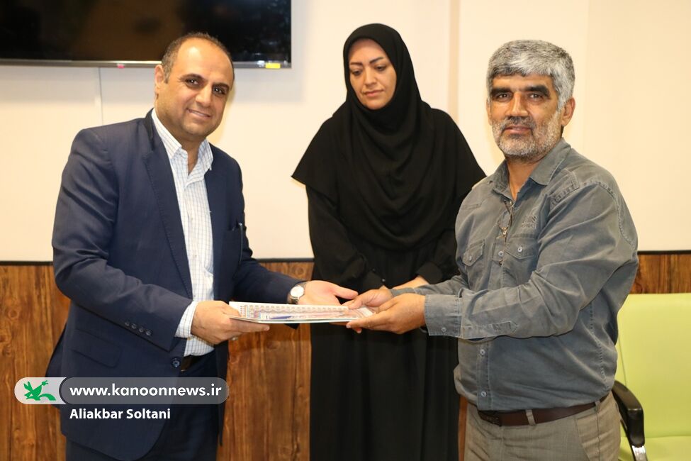 1320497 تقدیر از کارکنان ادبی، فناوری و حراست کانون کرمان