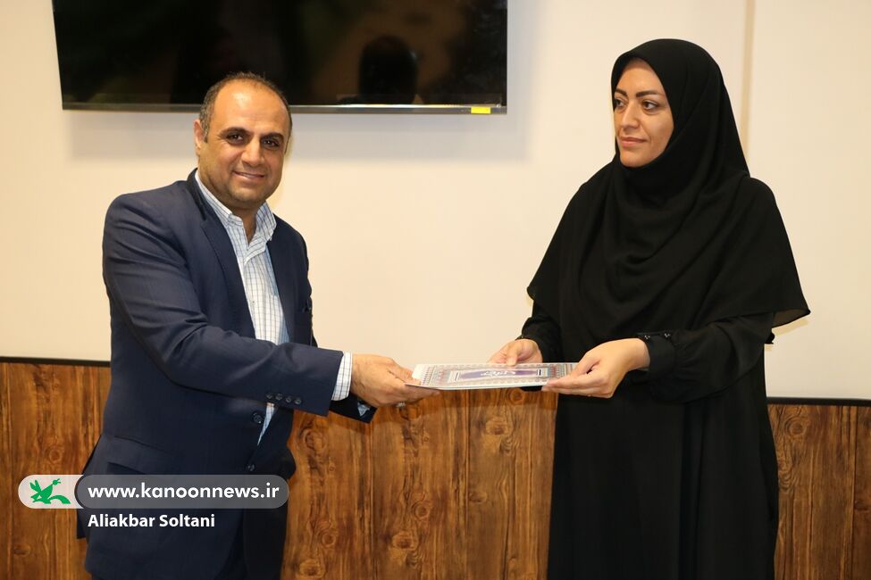 1320505 تقدیر از کارکنان ادبی، فناوری و حراست کانون کرمان