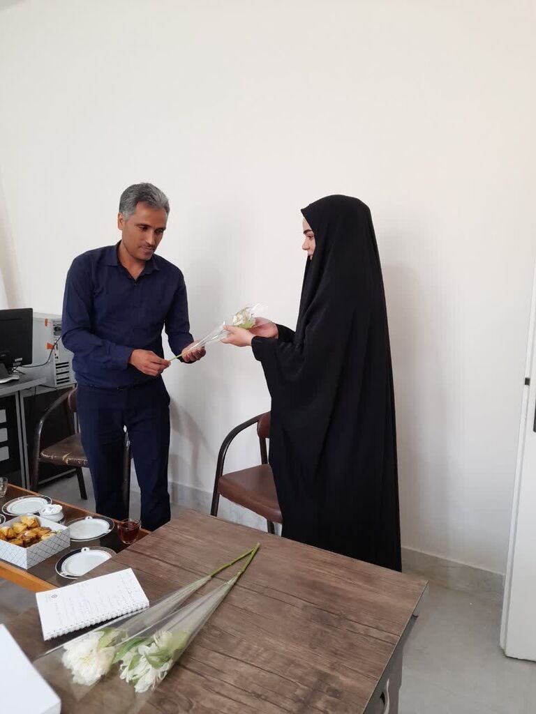 1320512 همزمان با روز بهزیستی، دیدار مربی سیار روستایی با کادر بهزیستی شهرستان کهک