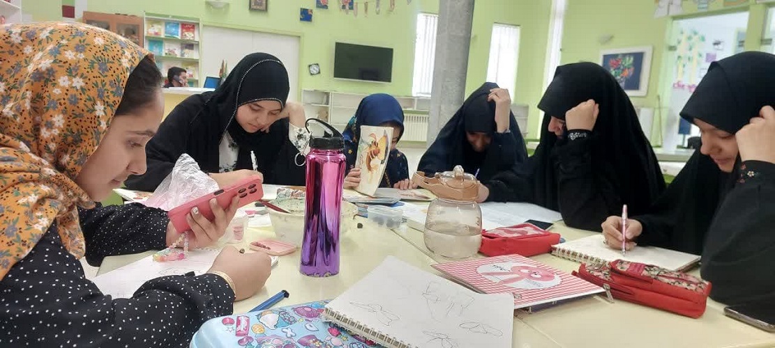 دست‌سازه‌های کودکان و نوجوانان استان اصفهان، به زائران اربعین تقدیم می‌شود