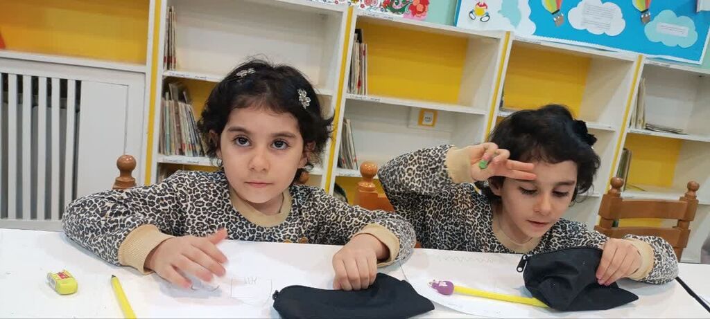 1320806 برگزاری کارگاه نقاشی همدلی با حضور چندقلوها در مرکز فرهنگی قوچان