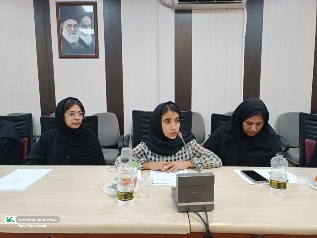 1321006 «کانونیاران» سرمایههای هویتی کانون و سفیران کانون در مدرسه