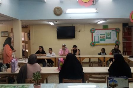 کارگاه هنرهای دستی در مهدیشهر؛ آموزش فرش و تابلوی خودرنگ برای والدین