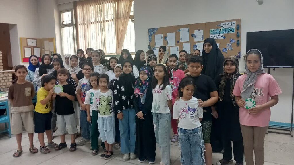 1321291 «دستسازههای حسینی» در مرکز ۳۲ کانون تهران