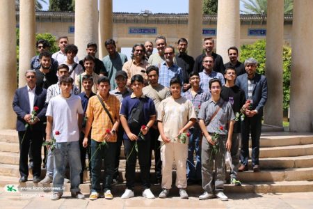 آغاز اردوی آموزشی پسران عضو باشگاه شعر «قاف» کانون در شیراز