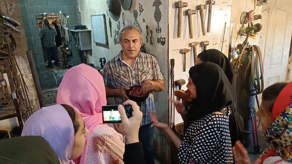 1321548 شور آفرینی هنر در بازدید نوجوانان البرز
از کارگاه اساتید برجسته