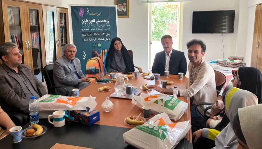 1321780-2 کانونیاران کرمانشاه از اماکن فرهنگی و هویتی بازدید کردند
