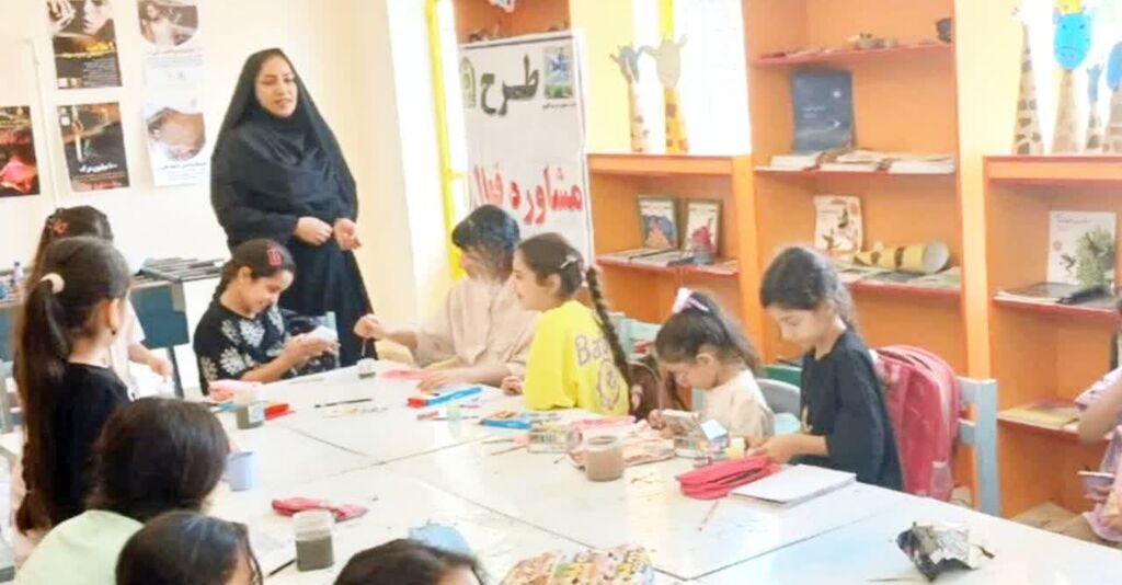 کارگاه آسیب‌های اجتماعی و مشاوره فعال در مرکز گیلانغرب