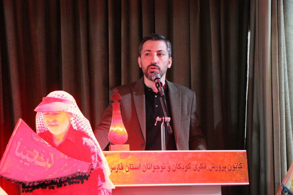 1321994-2 بیستویکمین سوگواره عاشورایی نوجوانان در کانون فارس