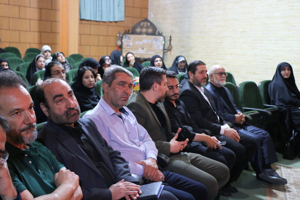 1322003-2 بیستویکمین سوگواره عاشورایی نوجوانان در کانون فارس