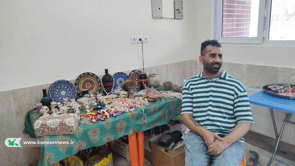 1322353 نمایشگاه آثار هنرمندان دارای معلولیت در مرکز فرهنگی هنری شماره ۱ بوشهر برگزار شد