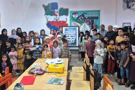 برگزاری ایستگاه نقاشی به مناسبت سالروز تأسیس نماز جمعه در کانون پرورش فکری لنده