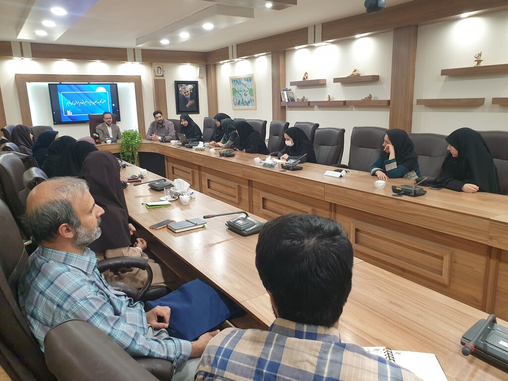 1322470 نشست تخصصی «فلسفه برای کودک» برگزار شد