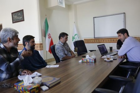 قطار کتابخانه های سیار در ایستگاه بازنگری و بازآفرینی قرار گرفت